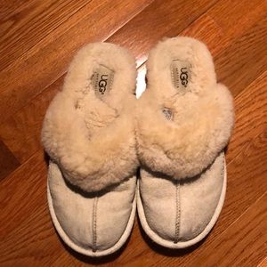 Comfy ugg slippers